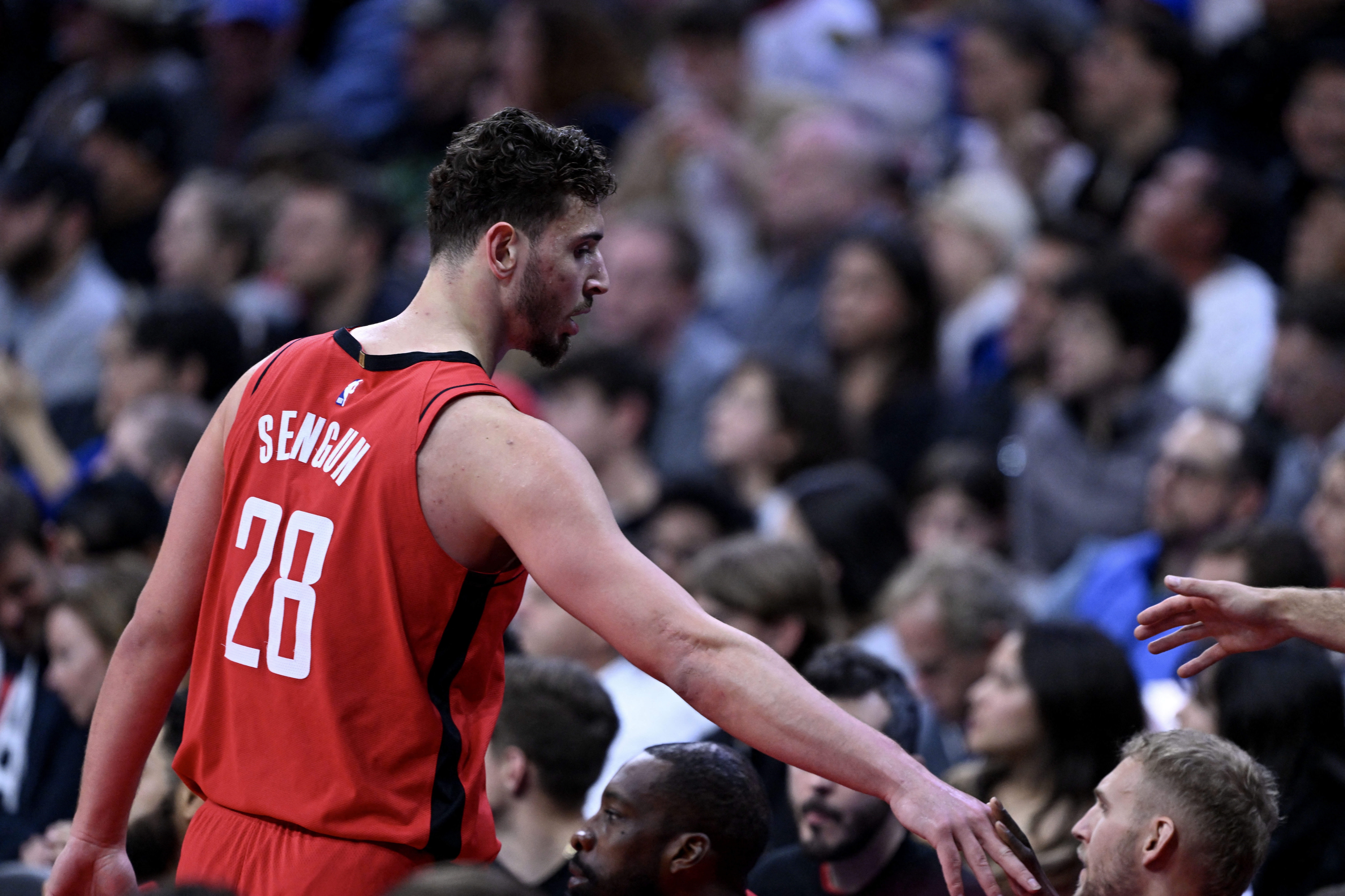 申京：我來(lái)NBA之后還從未贏(yíng)過(guò)勇士 我們必須戰斗